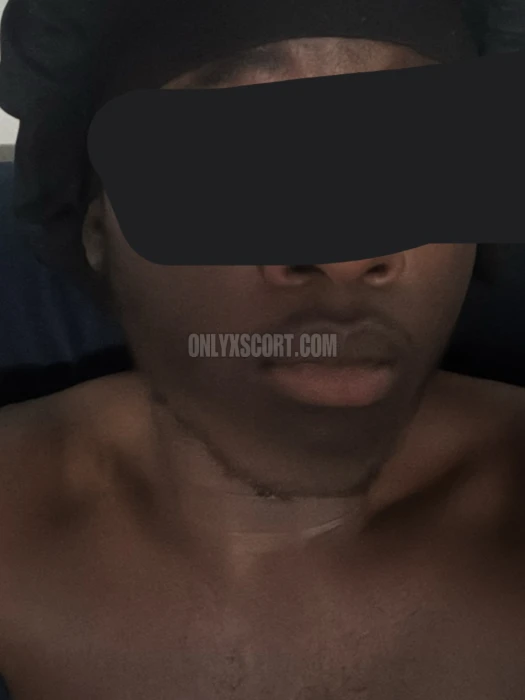 Escort homme JeuneChucky à Le Mans - Photo 2